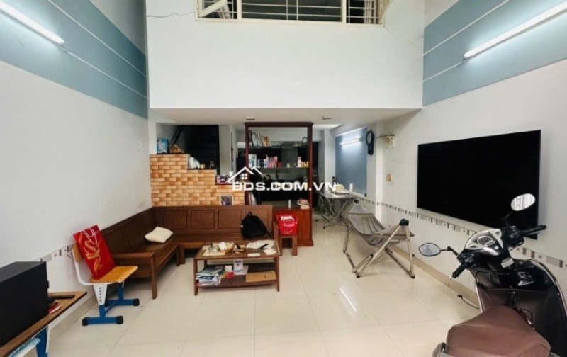 Bán nhà Mặt Tiền KD Nguyễn Bá Tòng, Phường 11 Tân Bình, 57m2, 3Tầng 3PN. Chỉ 8.4 Tỷ còn TL với chính chủ